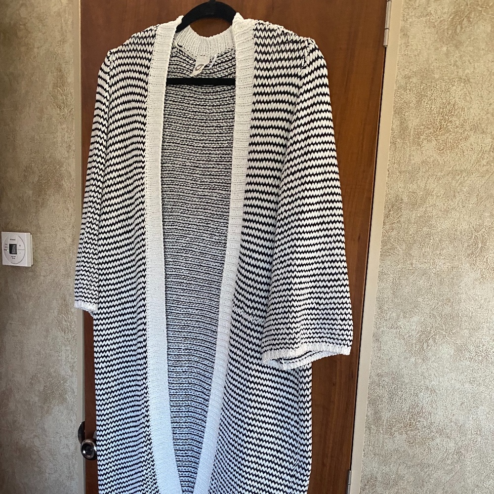 AKEMI & KIN “Anthropology “ Sweater